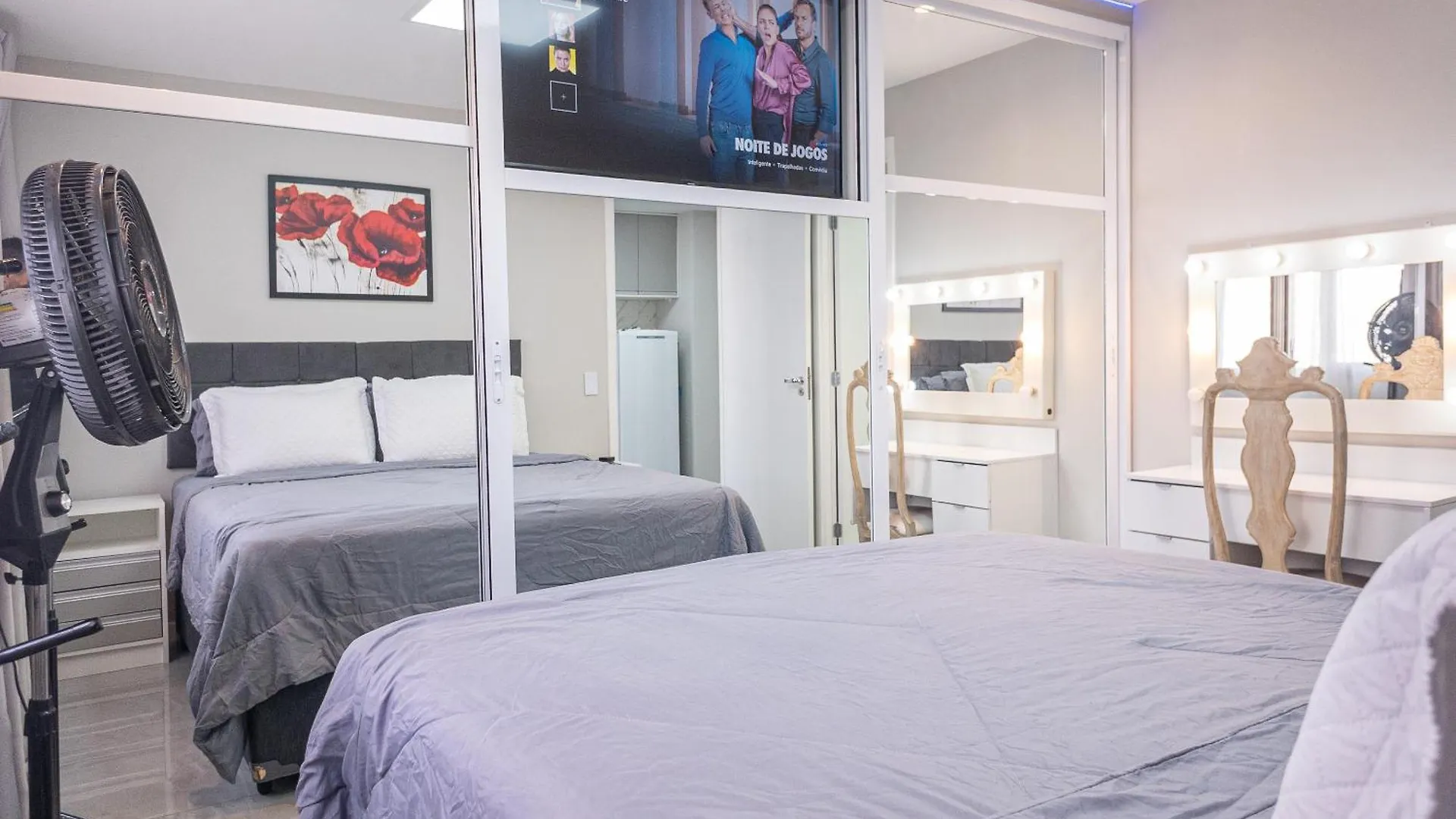 Apartamento Dos Espelhos Ao Lado Do Metro Na Vila Prudente Sao Paulo 0*,  Brazil