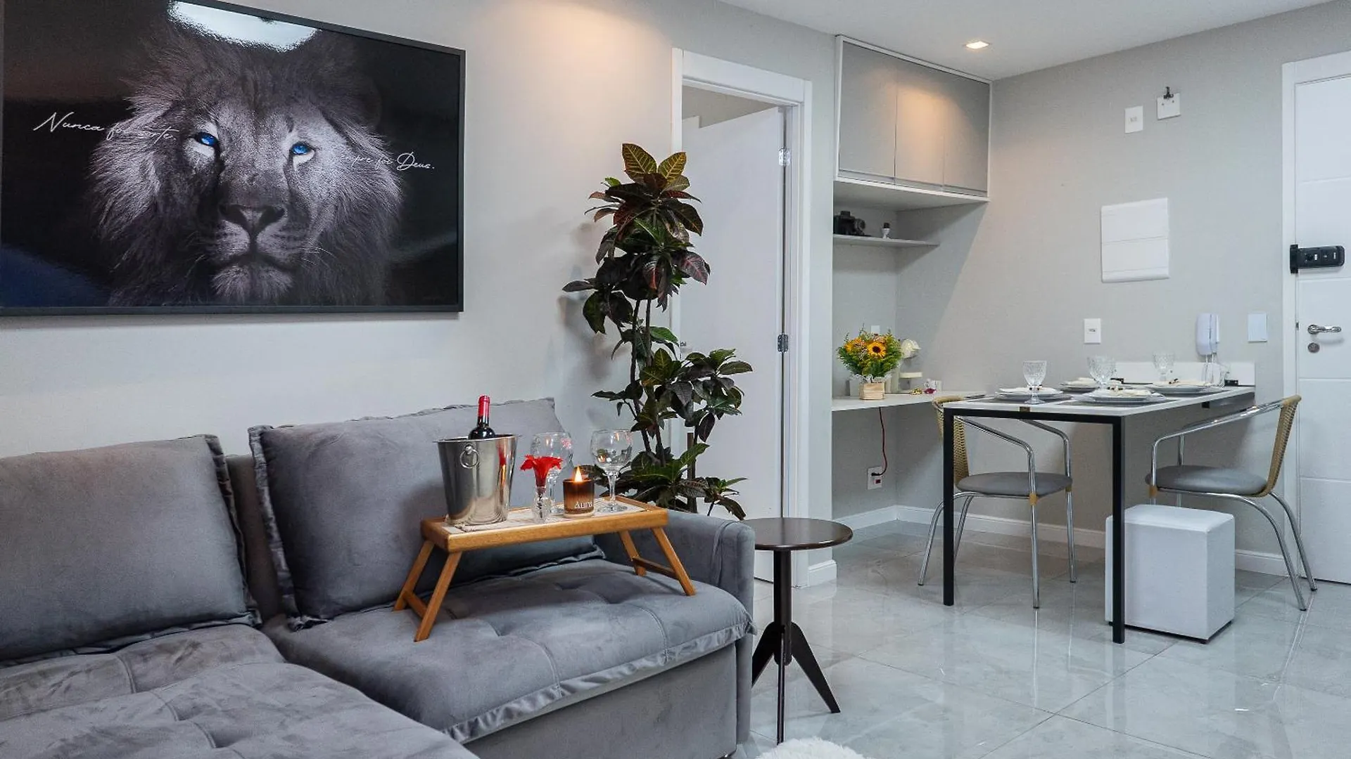 Apartamento Dos Espelhos Ao Lado Do Metro Na Vila Prudente Sao Paulo