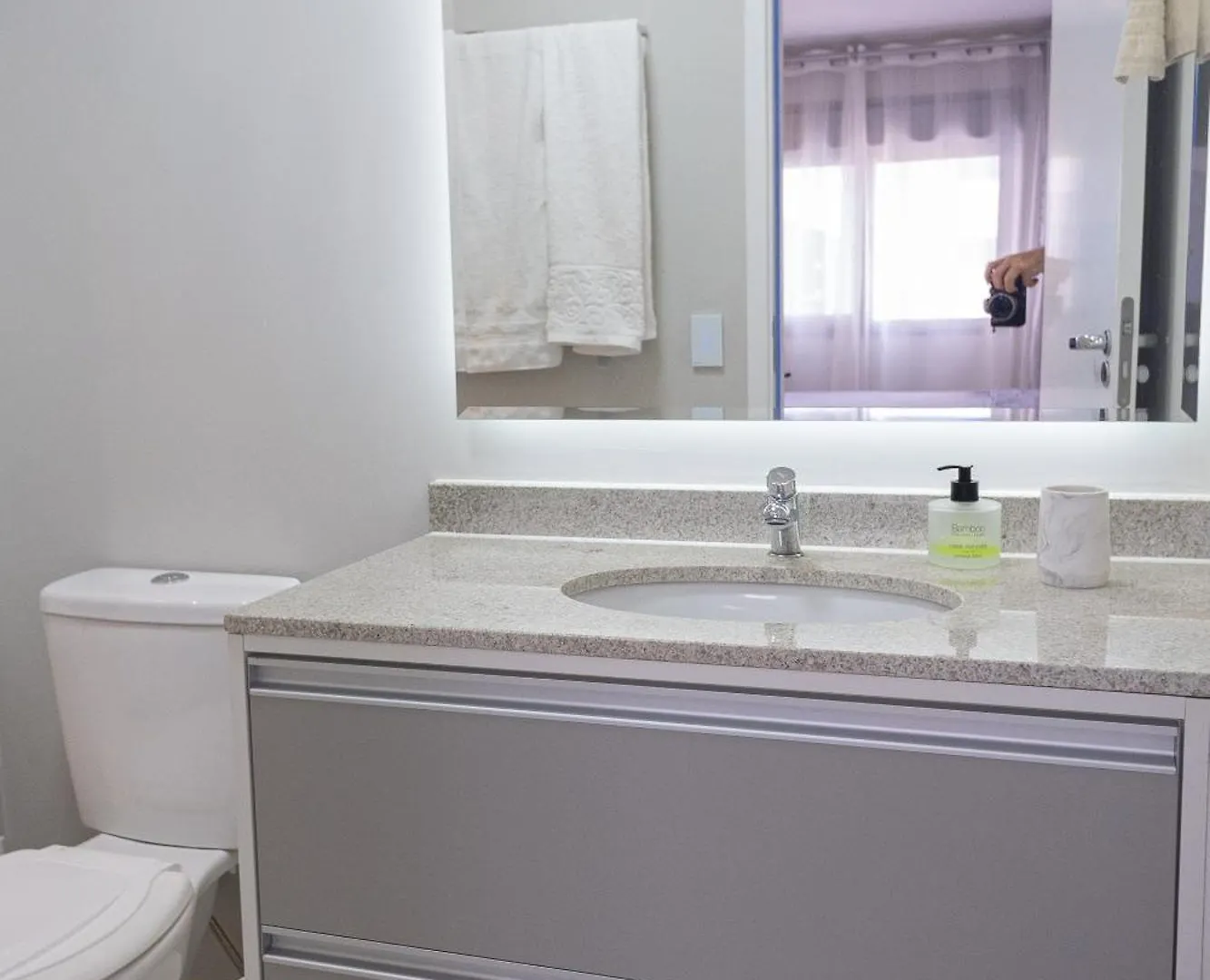 Apartamento Dos Espelhos Ao Lado Do Metro Na Vila Prudente Sao Paulo Brazil