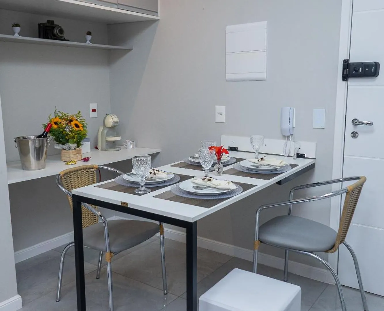 Apartamento Dos Espelhos Ao Lado Do Metro Na Vila Prudente Sao Paulo 0*,