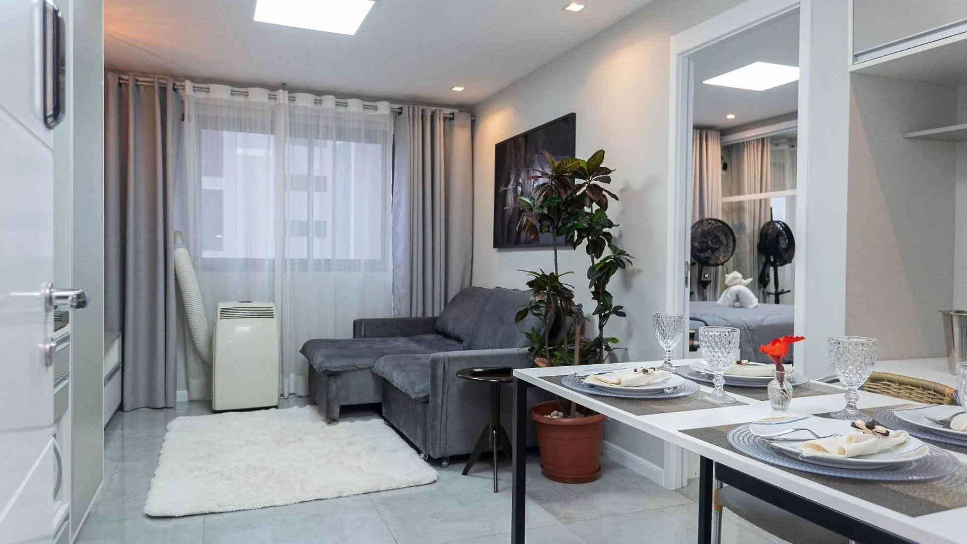 Apartamento Dos Espelhos Ao Lado Do Metro Na Vila Prudente Sao Paulo 0*,  Brazil